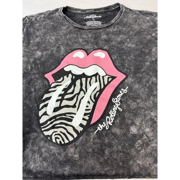 Rolling Stones Graphic Tee Cropped Tongue Lips Edgy Classic Rock & Roll Size XL - Picture 6 of 6